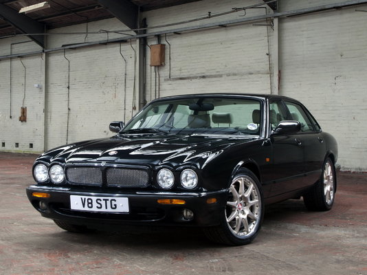 jaguar_xjr_27.jpg
