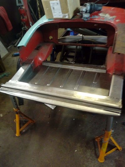 boot floor petrol tank.jpg
