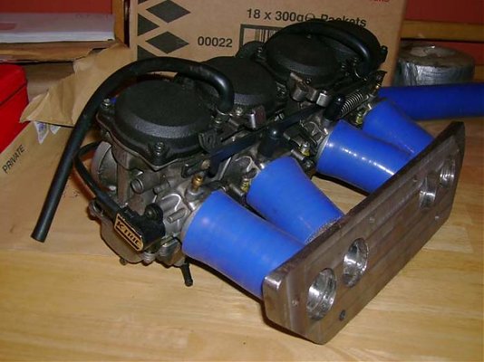 stil carbs on manifold.jpg