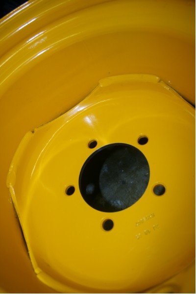 mower wheels 002 [800x600].JPG