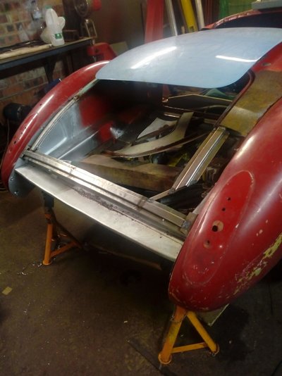 boot stiffner drivers side.jpg