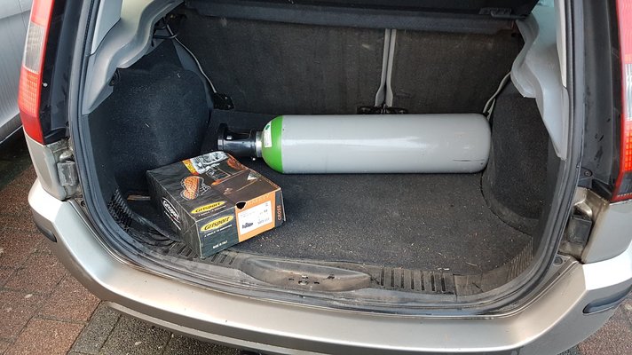 Gasbottle.jpg