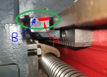 CaptureLatheWayClamp.JPG