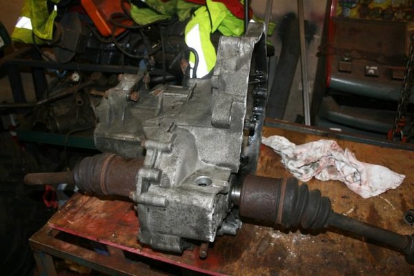 lsd gearbox 002 (Medium).jpg