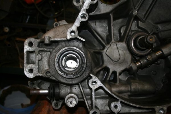 lsd gearbox pic 001 (Medium).jpg