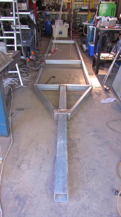 1. Trailer Top Frame sml IMG_0473.jpg