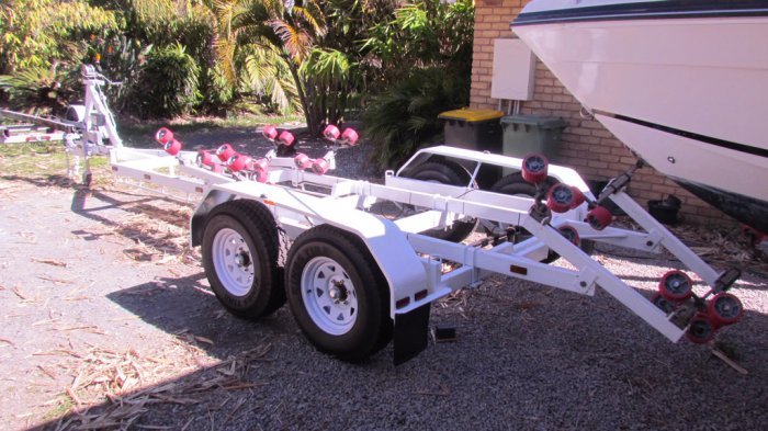 2 Boat trailer back 1 IMG_0687.jpg