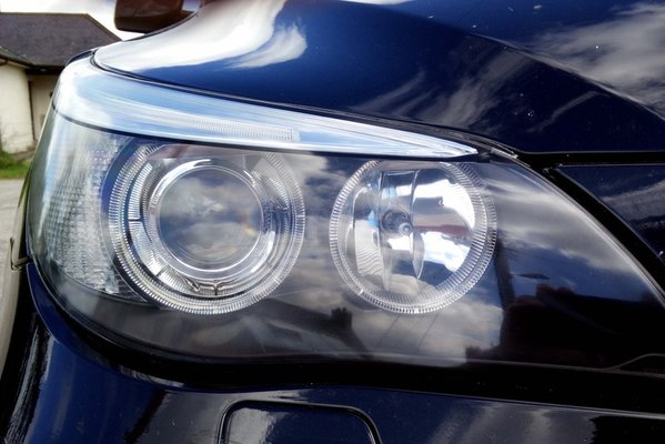 e60 headlight 2.jpg