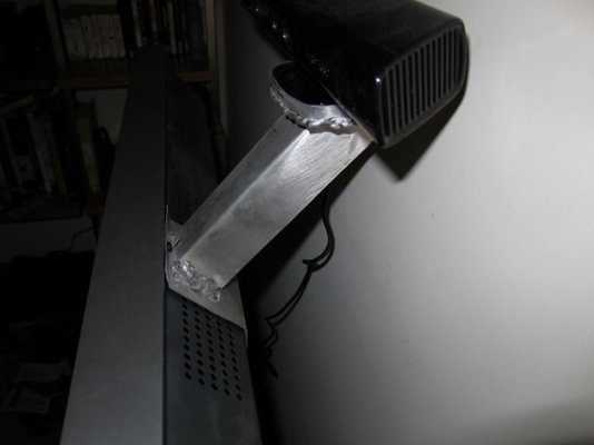 KinnectBracket_20111113_4235.jpg