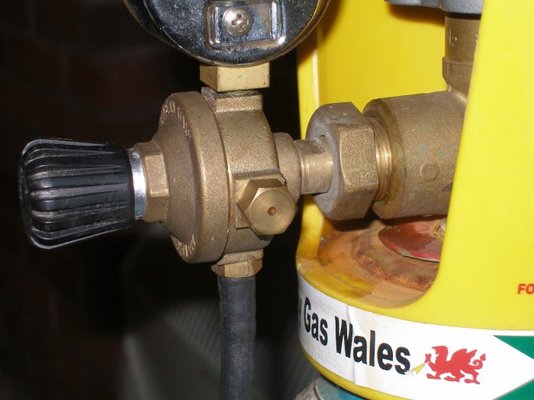 gas guage 004.jpg