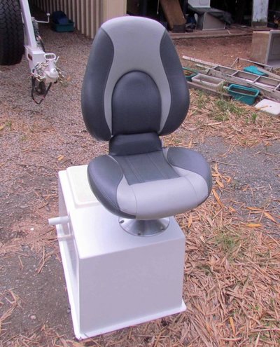 4 Seat Base showing outlets IMG_0853.jpg