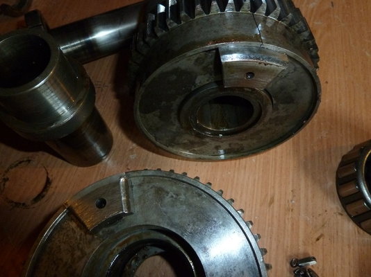 H=15 headstock 011.JPG