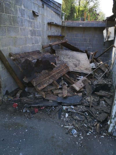 Garageprogress2.jpg Garageprogress2.jpg