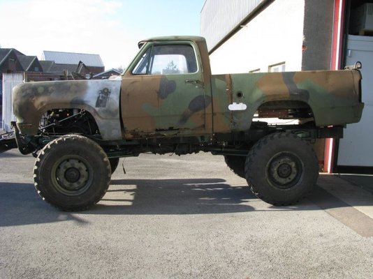 DODGEYMOG 049.jpg
