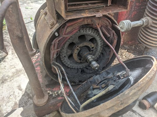 motor internal.jpg