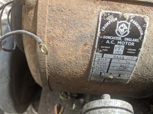 motor dataplate.jpg