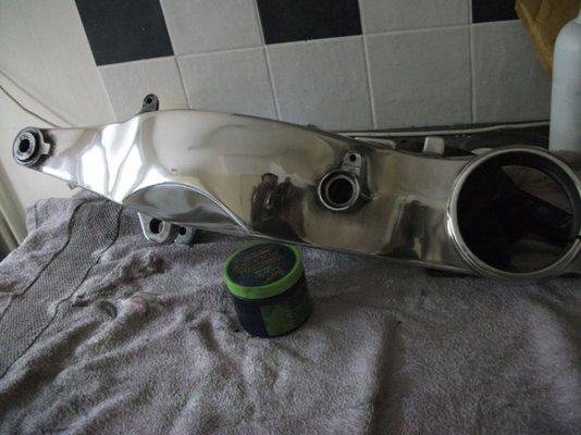 Swingarm1.jpg