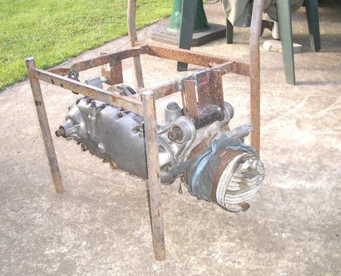 engine stand.jpg