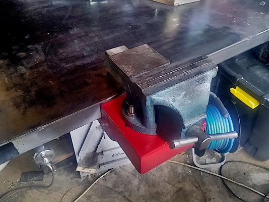 Vice Stand 04.jpg Vice Stand 04.jpg