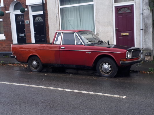volvo pick up.jpg
