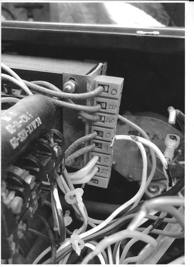 Measured AC voltages with respect to Neutral.jpg