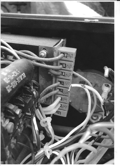 Stated voltages on terminal block.jpg
