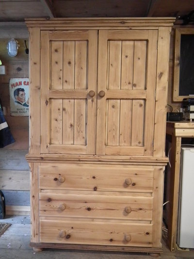cupboard 001.JPG