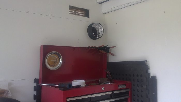 2.inside.jpg 2.inside.jpg