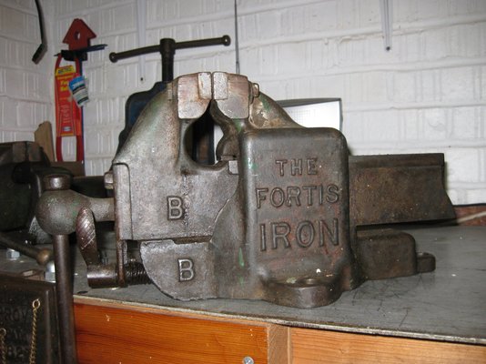 Fortis iron vice 004.JPG