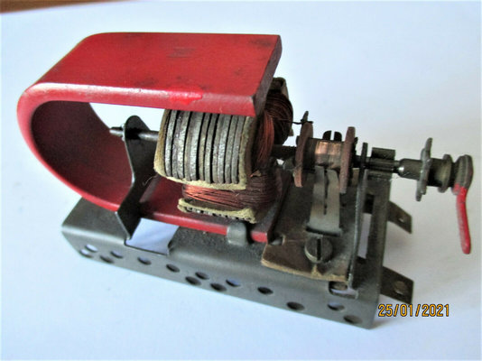 meccano motor1.jpg