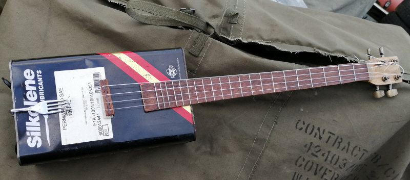ukulele.jpg