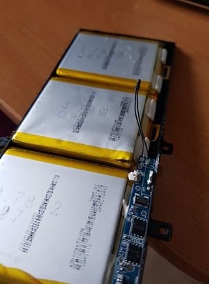 laptop battery.jpg