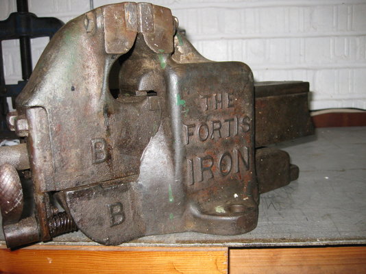 Fortis iron vice 011.JPG