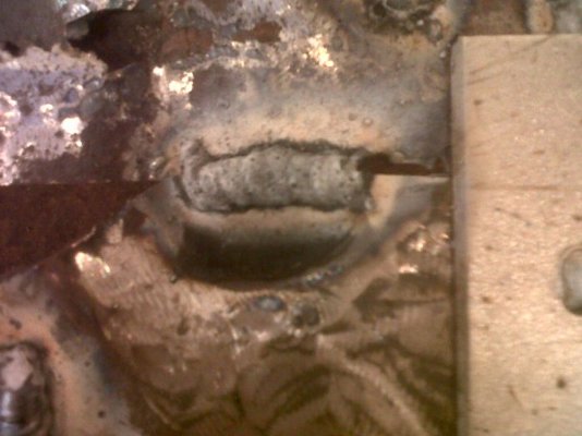 edge weld with gas.jpg