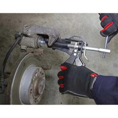 VS0211_ACT_ON_BRAKE_CALIPER.png