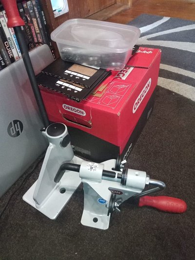 chain tools.jpg chain tools.jpg