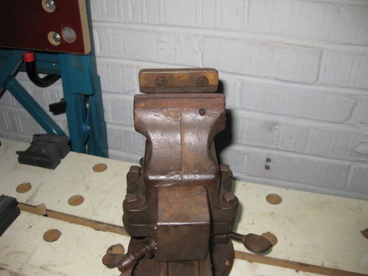 New little swivel vise 014.JPG