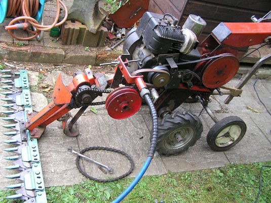 Merry-Tiller-Scythe-IMGMerry027.jpg