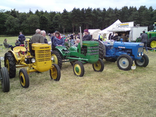 tractor2.jpg
