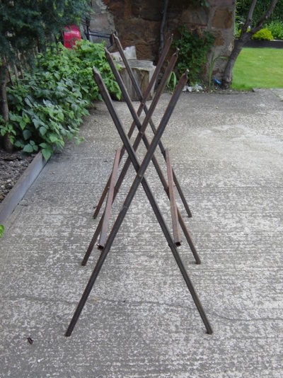 log stand 2.JPG