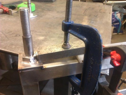 3 fittin axles (Medium).jpg