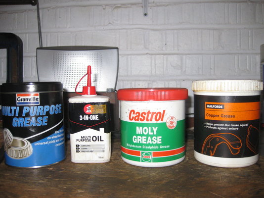 oil and grease 002.JPG