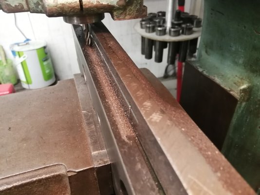 oil goroove milling (1).jpg
