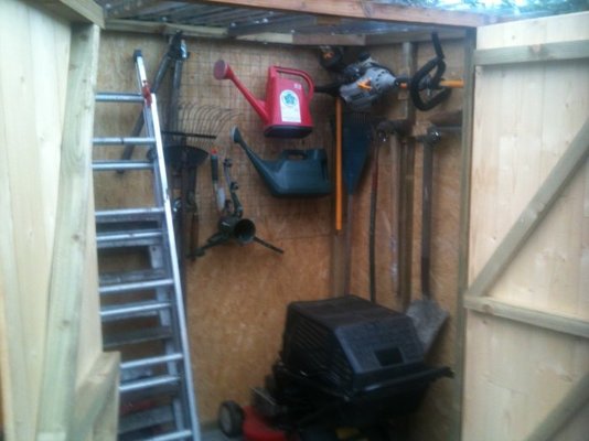 inside shed 005.jpg