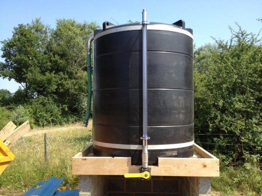 6 on its plinth (Large).jpg