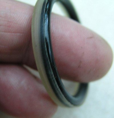 Hydraulic seal 1.jpg
