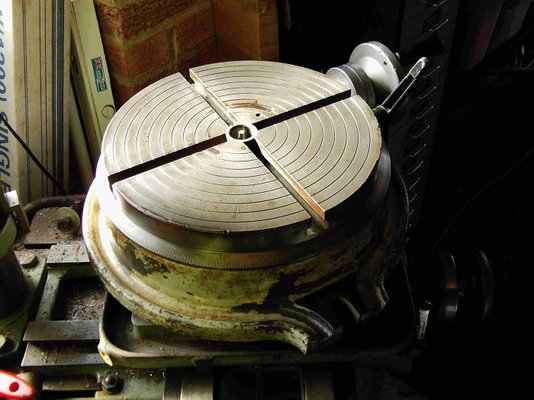 Rotary table 2.jpg