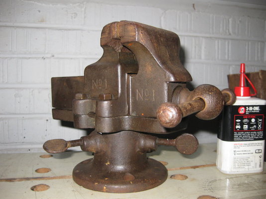 New little swivel vise 005.JPG