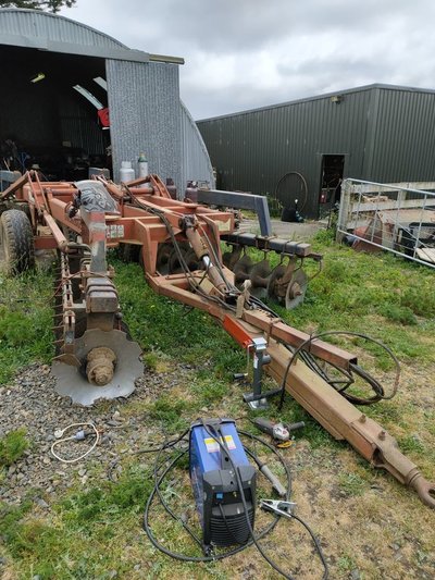 Disc harrows.jpg