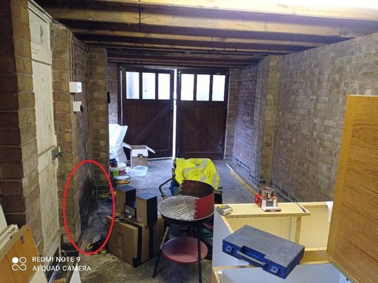 garage1.jpg